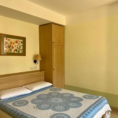 Gli Aranceti 858 4* Cefalu