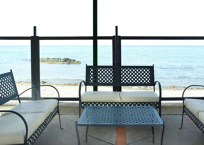 Aparthotel Seaside Pool 4*