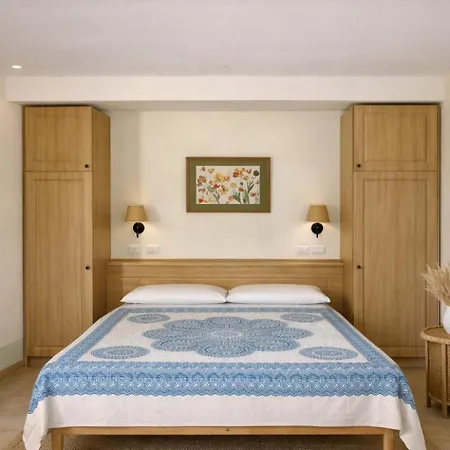 Seaside Pool Aparthotel 4*