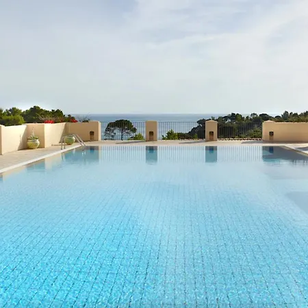 Lejlighedshotel Seaside Pool 4*