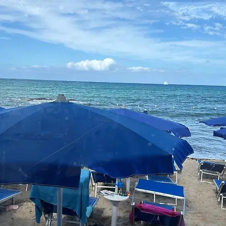 Aparthotel Seaside Pool