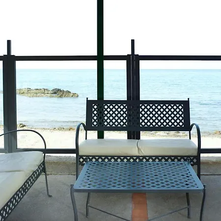 Lejlighedshotel Seaside Pool 4*