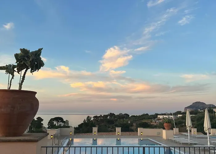 Seaside Pool Cefalú