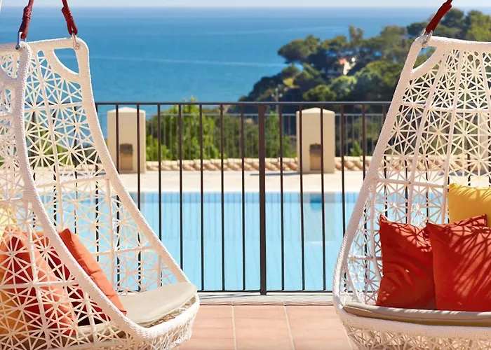 Seaside Pool Aparthotel Cefalu