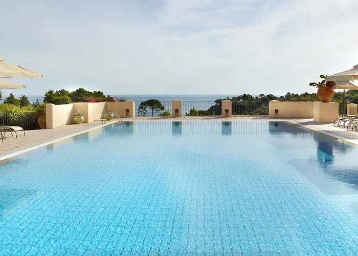 Apartahotel Seaside Pool 4*