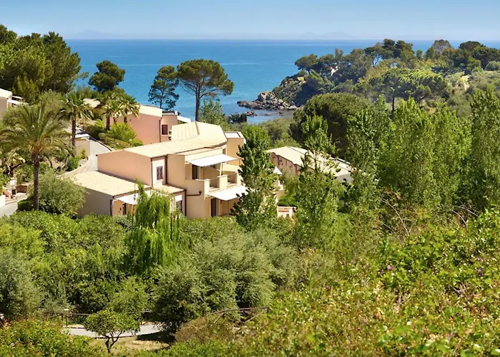 Seaside Pool Aparthotel Cefalu