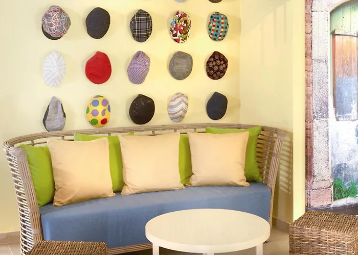 Seaside Pool Apartahotel