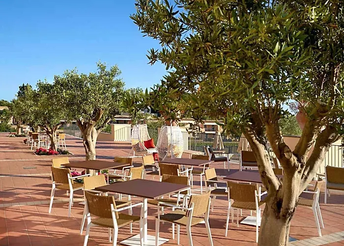 Seaside Pool Aparthotel